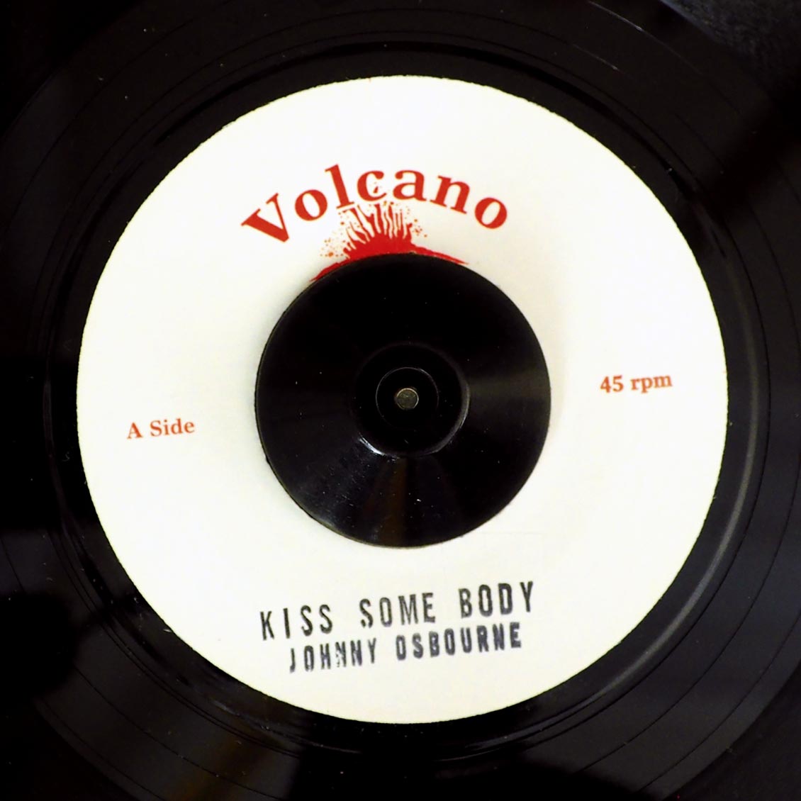 Johnny Osbourne - Kiss Somebody  /  Roots Radics - Version (rhythm: "Johnny Osbourne - Kiss Somebody") - 7"