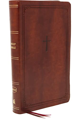 Nkjv, Reference Bible, Personal Size Large Print, Leathersoft, Brown, Red Letter Edition, Comfort Print: Holy Bible, New King James Version -- Thomas Nelson, Bible