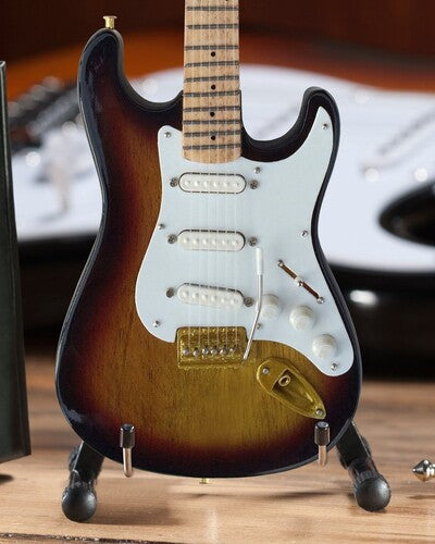 Axe Hvn Fs022 Fender Strat 60Th Anniversary Sunbur, Axe Hvn Fs022 Fender Strat 60Th Anniversary Sunbur, Collectibles