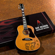 Axe Hvn Jl107 John Lennon Fab Four Ac Give Peace M