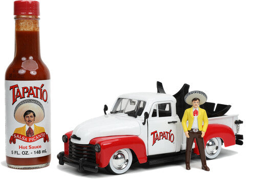 1:24 1953 Pickup W/Tapatio Bottle Holder & Figure