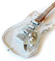 Axe Hvn Fs035 Fender Stratocaster Clear Acrylic Mi