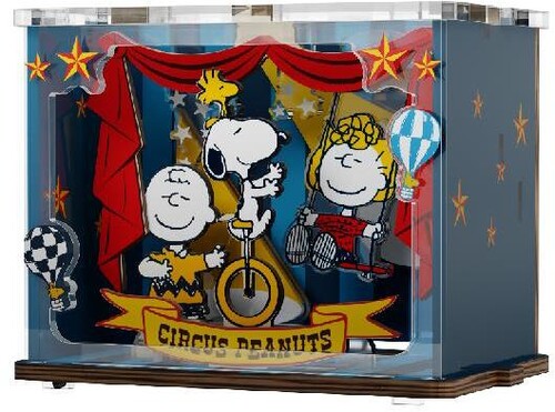 Snoopy Happy Stage Wooden Mini Scene