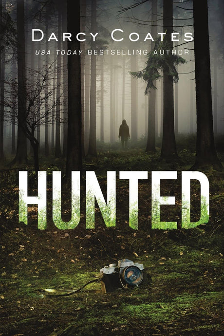 Hunted -- Darcy Coates, Paperback
