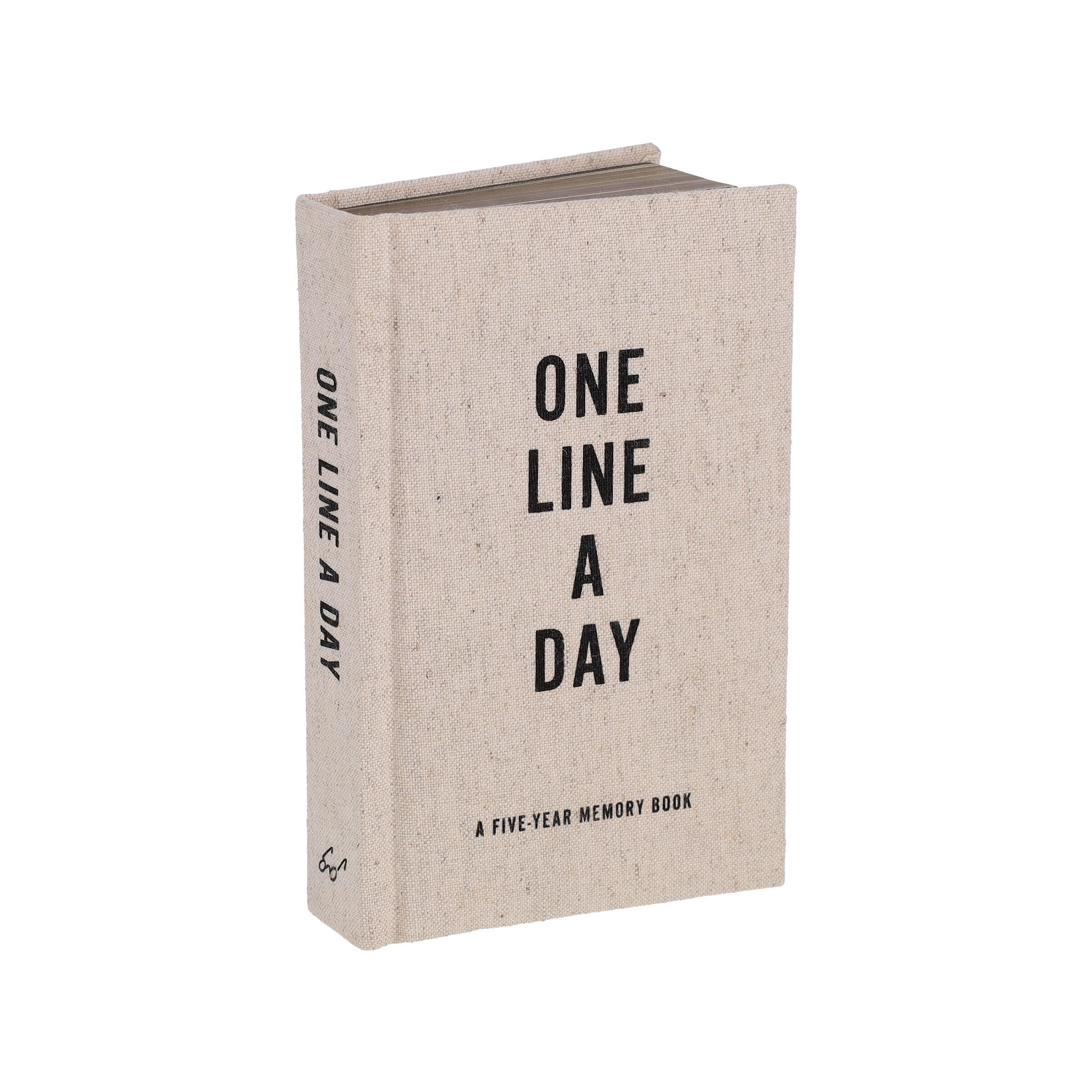 Canvas One Line a Day: A Five-Year Memory Book by Chronicle Books