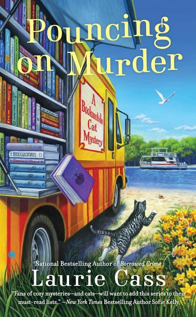 Pouncing on Murder -- Laurie Cass, Mass Market Paperbound