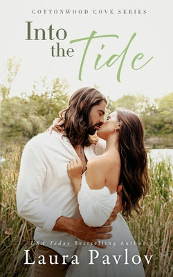 Into the Tide -- Laura Pavlov, Paperback