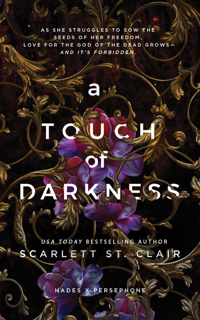 A Touch of Darkness -- Scarlett St Clair, Paperback