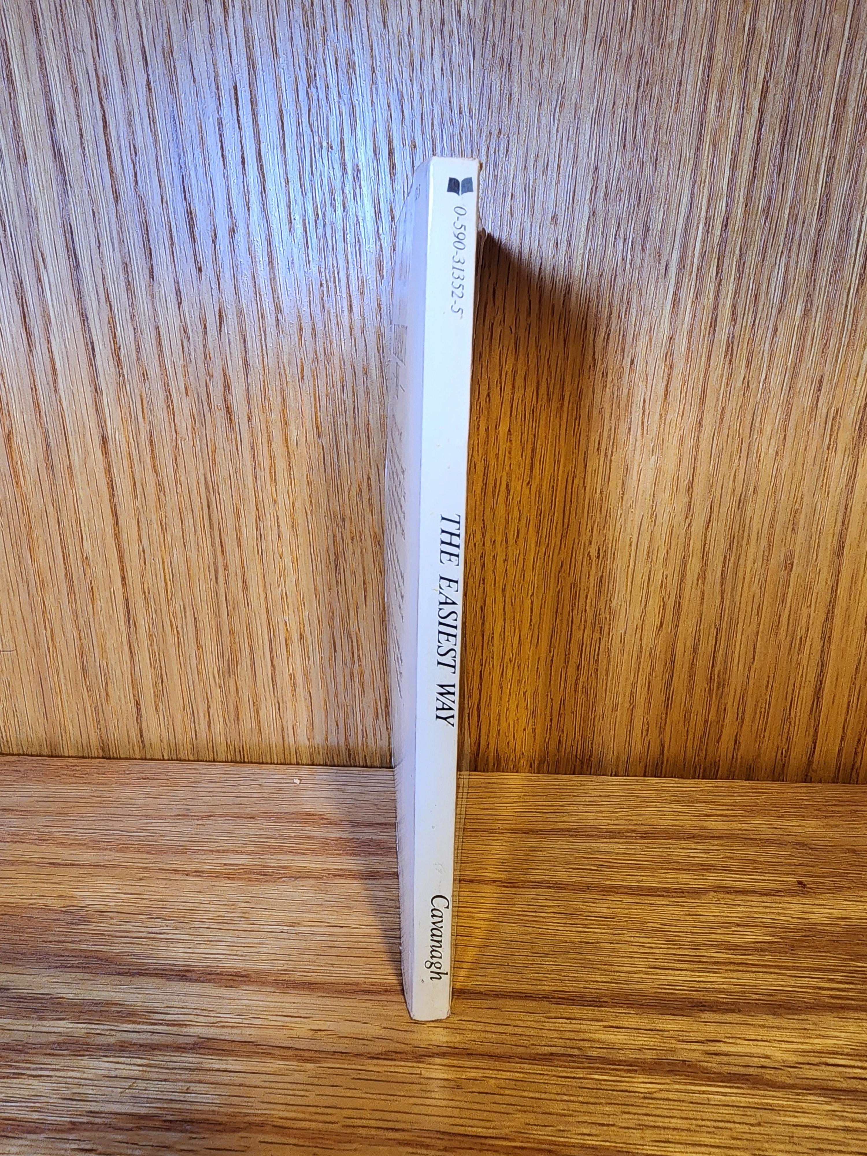 The Easiest Way - Helen Cavanagh - 1981 Paperback Scholastic Book Services, Paperback